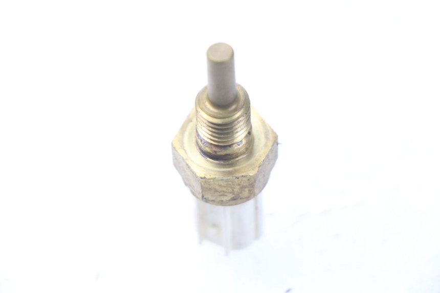 photo de WATER TEMPERATURE SENSOR KAWASAKI Z Z900 900 (2017 - 2019) - Zoom on usage condition