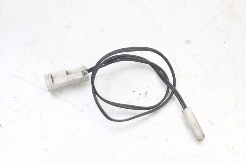 photo de OUTSIDE TEMPERATURE SENSOR PEUGEOT SATELIS 125 (2010 - 2012) - Zoom on usage condition