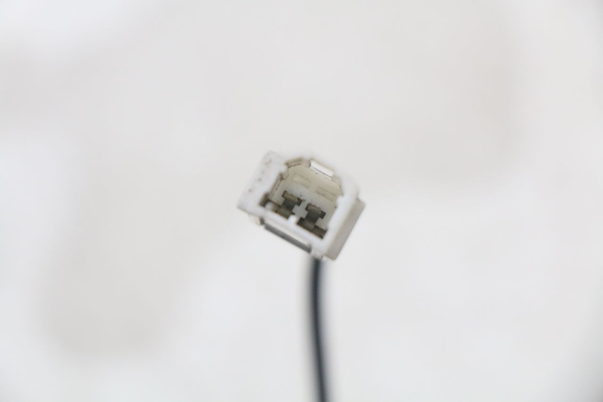 photo de OUTSIDE TEMPERATURE SENSOR PEUGEOT SATELIS 125 (2010 - 2012) - Alternative perspective