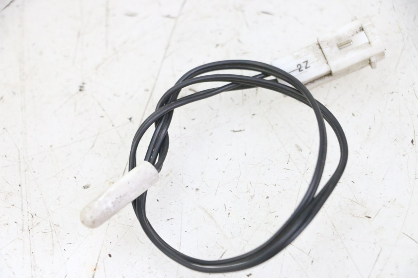 photo de OUTDOOR TEMPERATURE SENSOR PEUGEOT SATELIS 125 (2013 - 2018) - Main view