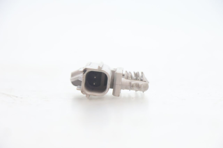 photo de OUTDOOR TEMPERATURE SENSOR HARLEY DAVIDSON ROAD GLIDE FLTRXSE 1920 (2018 - 2022) - Zoom on usage condition