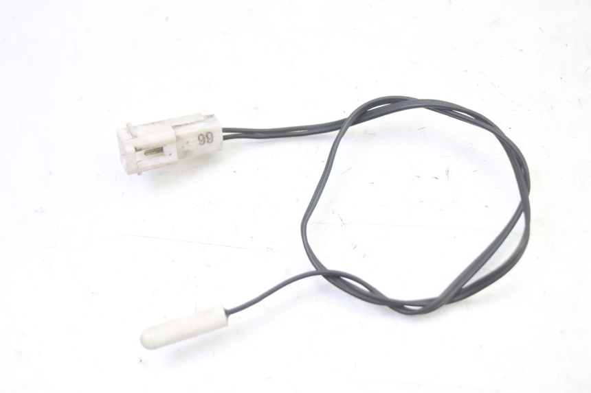 photo de OUTDOOR TEMPERATURE SENSOR PEUGEOT SATELIS 250 (2006 - 2012) - Component detail