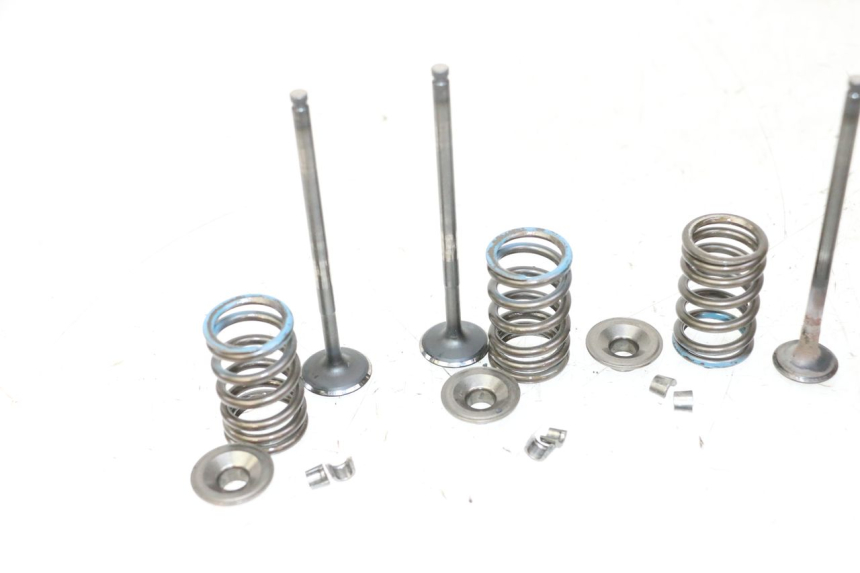 photo de ENGINE VALVE SUZUKI BURGMAN 125 (2007 - 2014) - Product overview