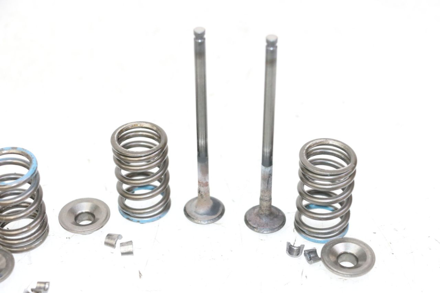 photo de ENGINE VALVE SUZUKI BURGMAN 125 (2007 - 2014) - Fixing points details