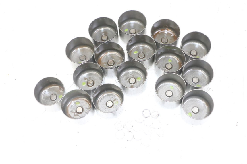 photo de ENGINE VALVE HONDA CB R 1000 (2018 - 2023) - Surface and material condition