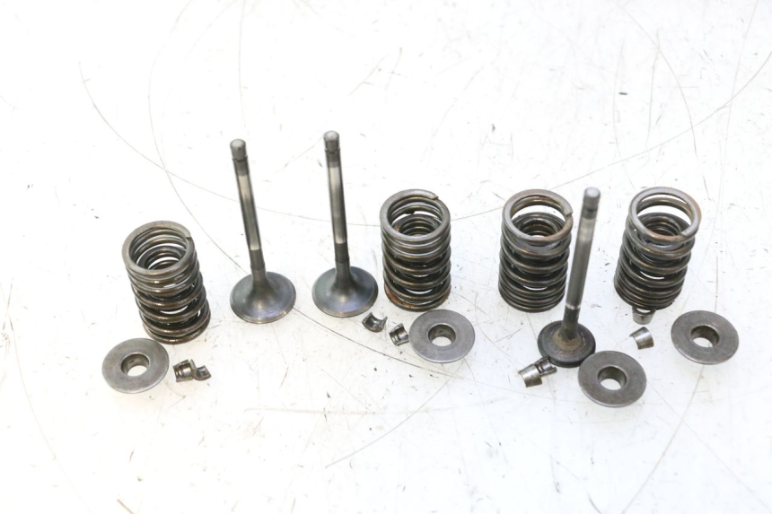 photo de ENGINE VALVE HONDA CB TWO FIFTY 250 (1991 - 2002) - Main view