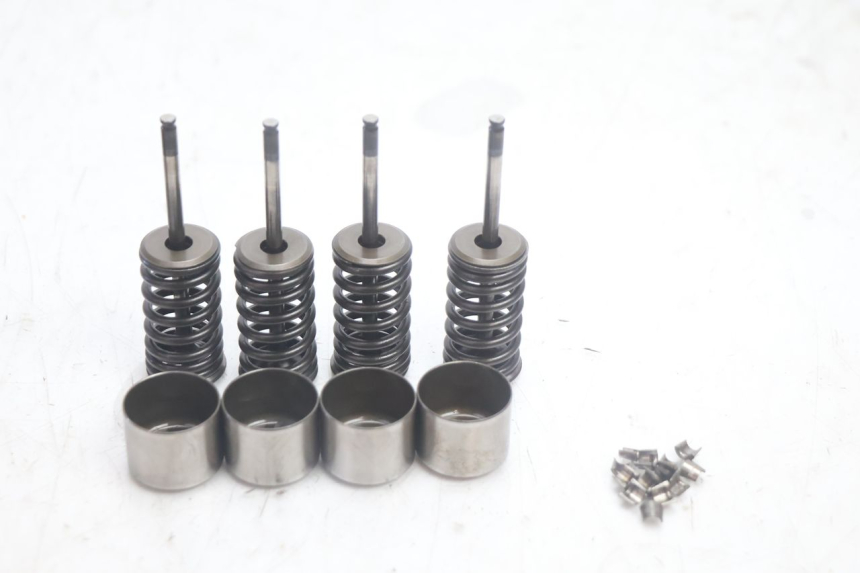 photo de ENGINE VALVE HONDA FJS SILVER WING SILVERWING 400 (2005 - 2008) - Component zoom