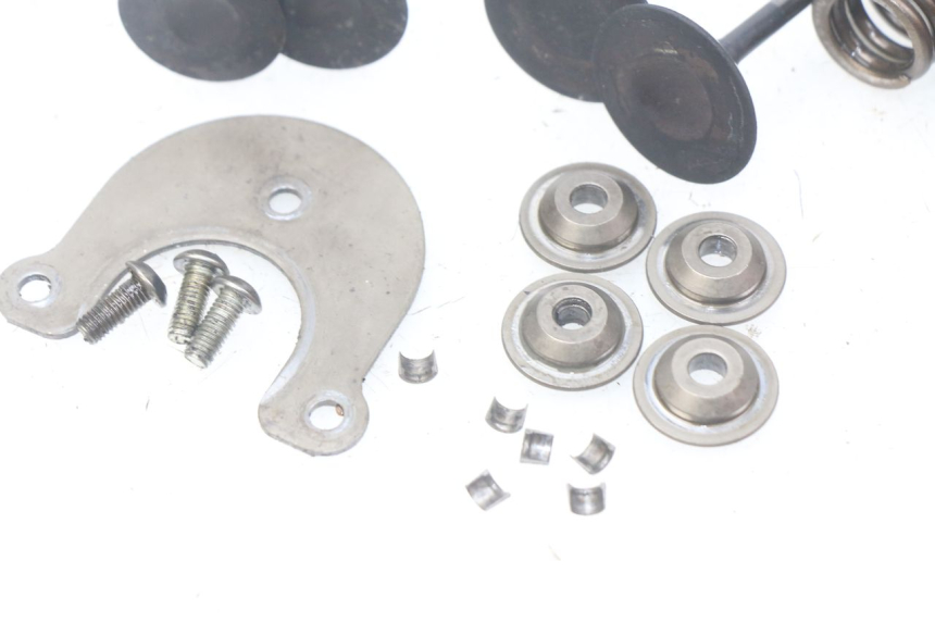 photo de VALVE PEUGEOT GEOPOLIS 400 (2007 - 2013) - Alternative perspective