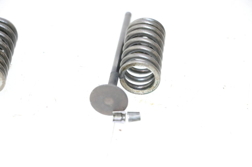 photo de ENGINE VALVE PEUGEOT KISBEE 4T 50 (2010 - 2017) - Zoom on usage condition