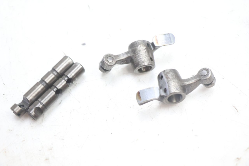 photo de ENGINE VALVE PEUGEOT KISBEE 4T 50 (2010 - 2017) - Technical close-up