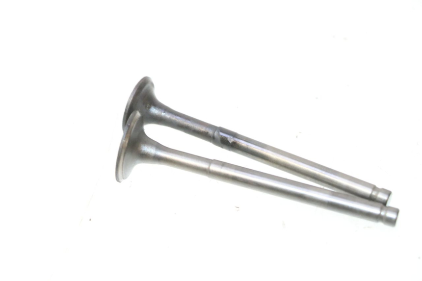 photo de ENGINE VALVE JM MOTORS OLDIES 4T 50 (2010 - 2020) - Component detail