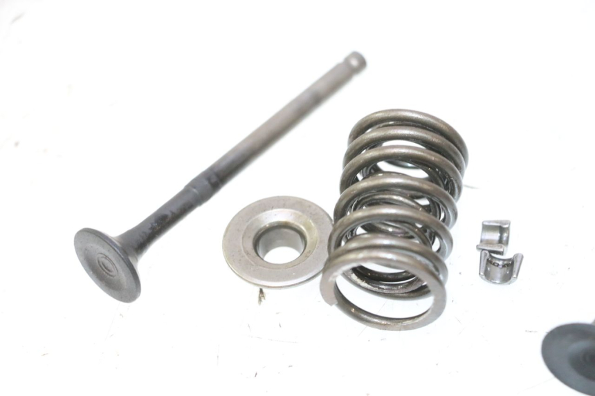 photo de ENGINE VALVE JM MOTORS OLDIES 4T 50 (2010 - 2020) - Technical close-up