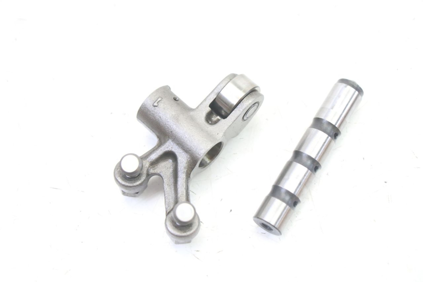 photo de ENGINE VALVE PEUGEOT SATELIS 125 (2013 - 2018) - Technical close-up