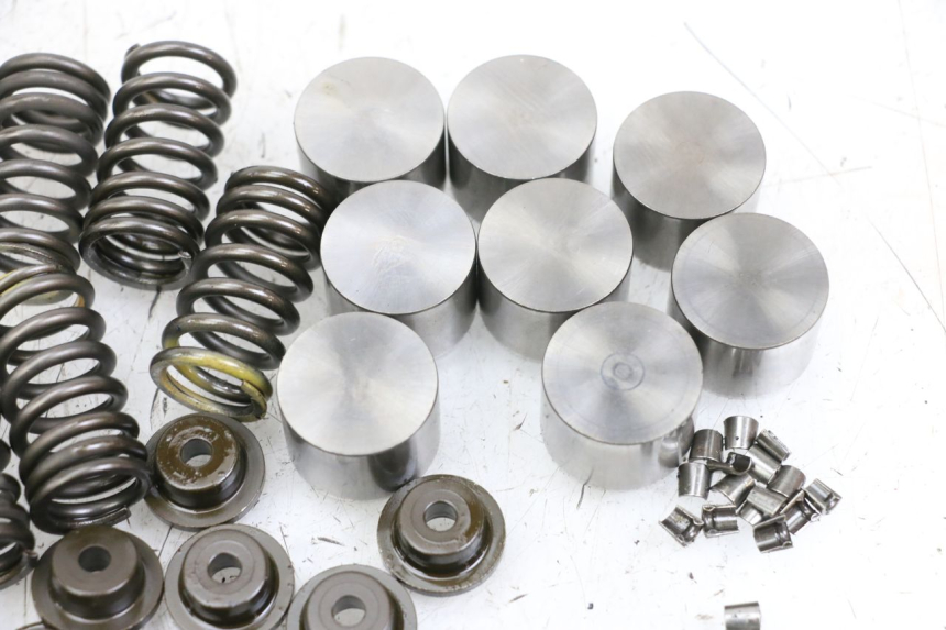 photo de ENGINE VALVE SUZUKI GSR 750 (2011 - 2017) - Checked used part