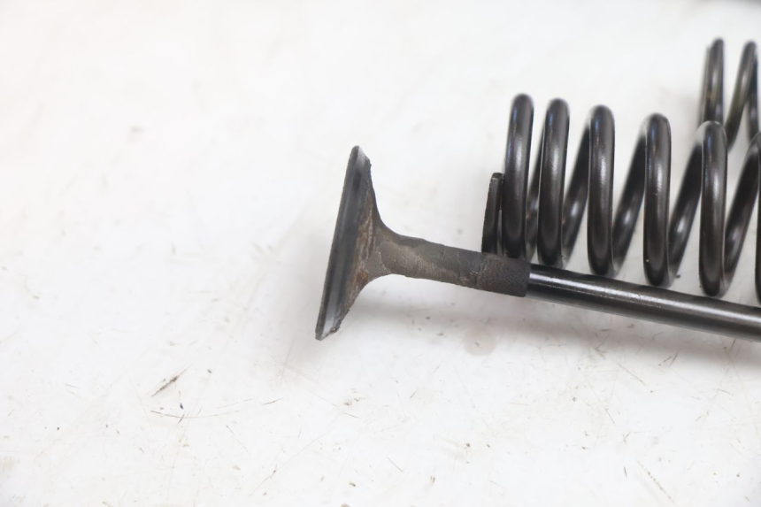 photo de ENGINE VALVE SUZUKI SV S 650 (2003 - 2009) - Product overview