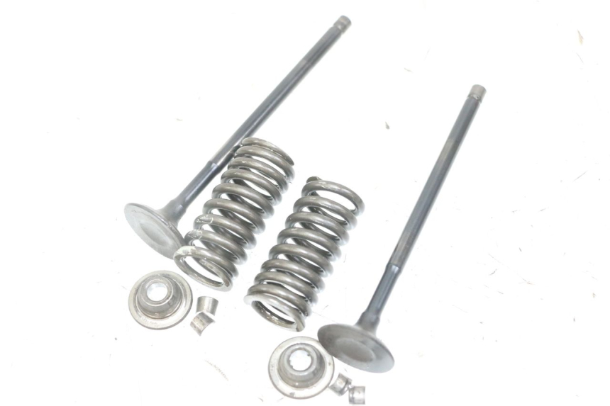 photo de ENGINE VALVE PIAGGIO VESPA GRANTURISMO 200 (2004 - 2005) - Checked used part