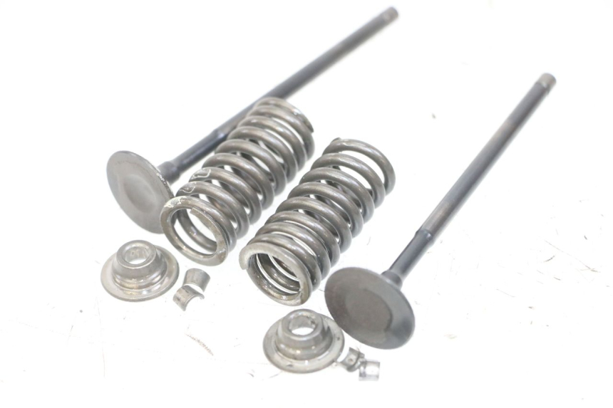 photo de ENGINE VALVE PIAGGIO VESPA GRANTURISMO 200 (2004 - 2005) - Markings and original references