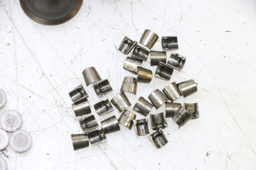 photo de ENGINE VALVE YAMAHA XJ6 600 (2008 - 2016) - Supplementary product photo