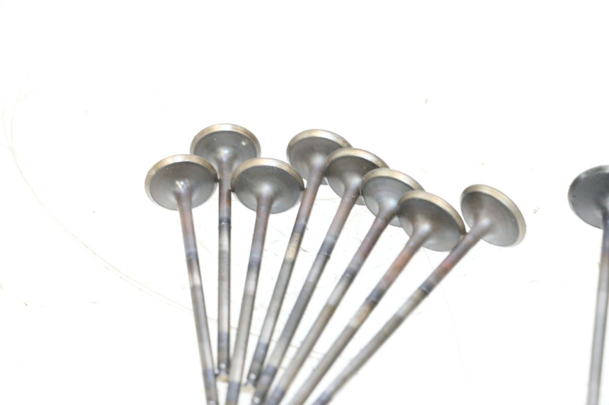 photo de ENGINE VALVE YAMAHA XJ6 600 (2008 - 2016) - Zoom on usage condition