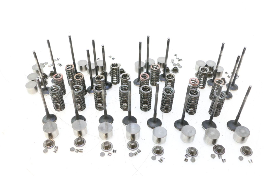 photo de ENGINE VALVE YAMAHA YZF R GENESIS 750 (1993 - 1998) - Distinctive features