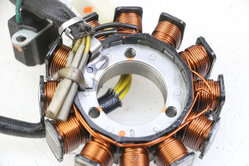 photo de STATOR HYOSUNG GTR 125 (2006 - 2008) - Surface and material condition