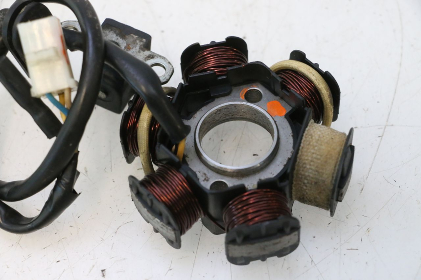 photo de STATOR PEUGEOT LUDIX 50 (2008 - 2017) - Alternative perspective
