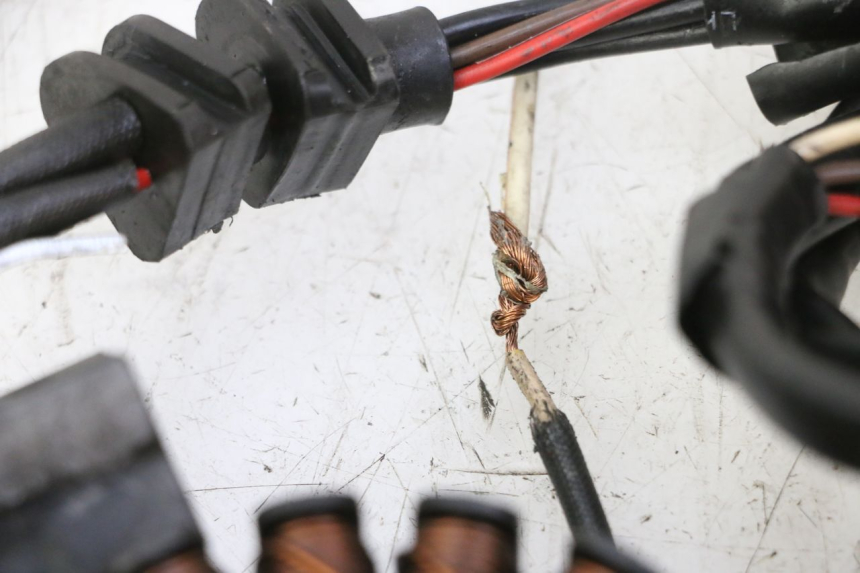 photo de STATOR PIAGGIO MP3 RL 250 (2006 - 2010) - Zoom on usage condition