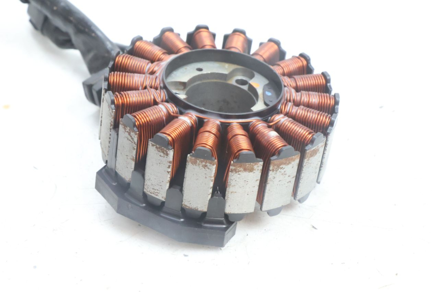 photo de STATOR YAMAHA N-MAX NMAX 125 (2021 - 2024) - Alternative perspective