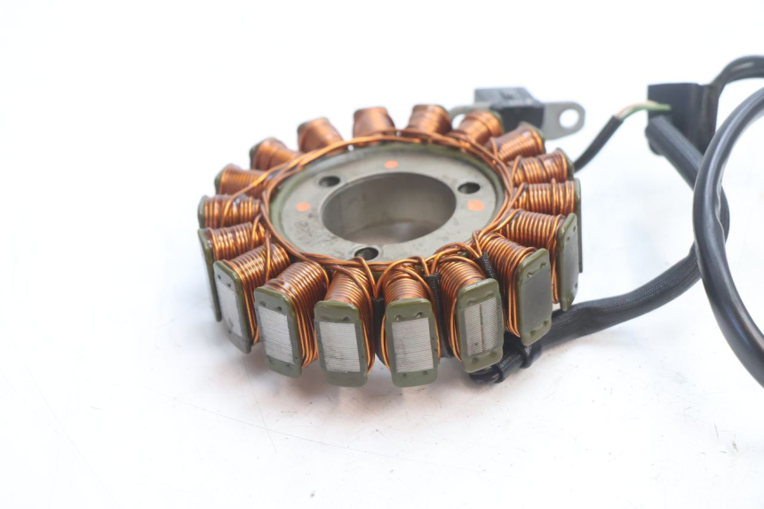 photo de STATOR SUZUKI SV S 650 (2003 - 2009) - Component detail