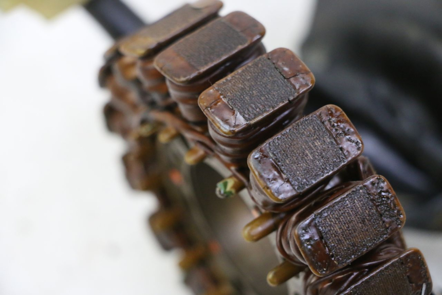 photo de STATOR YAMAHA X-MAX XMAX 125 (2010 - 2013) - Alternative perspective