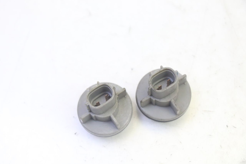 photo de BULB HOLDER SUZUKI BURGMAN 125 (2007 - 2014) - Alternative perspective