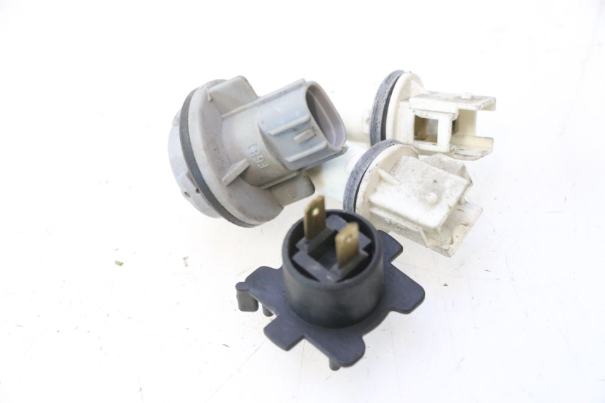photo de BULB HOLDER SUZUKI BURGMAN 125 (2007 - 2014) - Zoom on usage condition