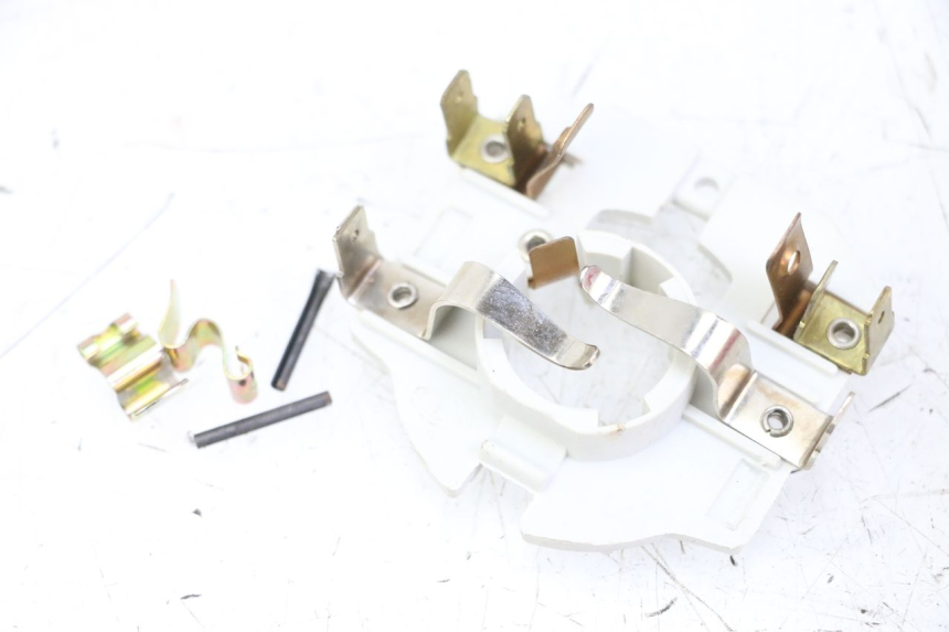 photo de BULB HOLDER SUZUKI CP 80 (1985 - 1996) - Component detail