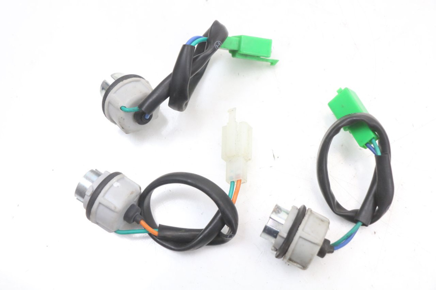 photo de BULB HOLDER PEUGEOT KISBEE 4T 50 (2018 - 2022) - Zoom on usage condition