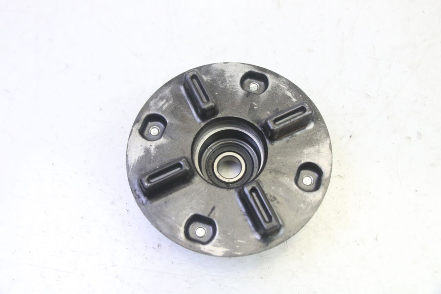 photo de SPROCKET MOUNT HONDA CBF 125 (2009 - 2015) - Alternative perspective