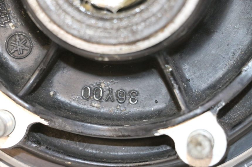 photo de SPROCKET MOUNT YAMAHA FJ 36Y 1100 (1984 - 1985) - Zoom on usage condition