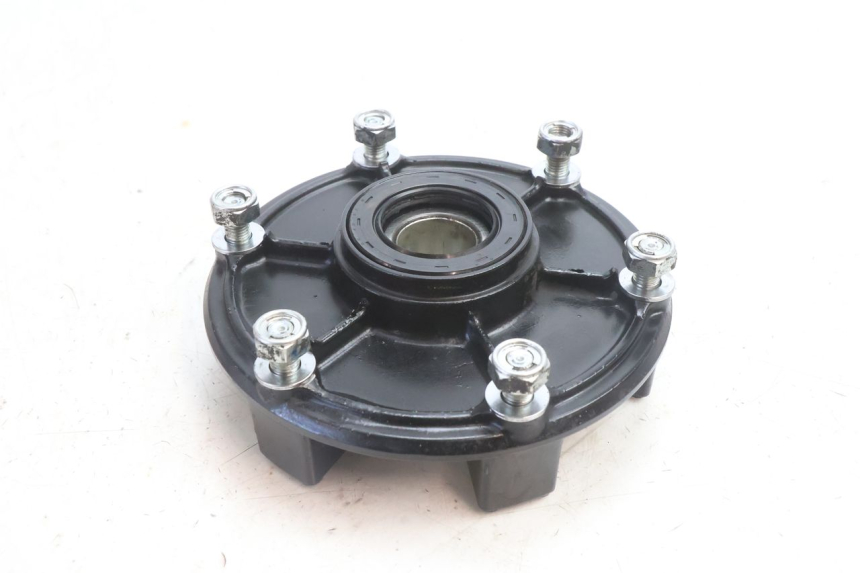 photo de SPROCKET MOUNT YAMAHA FZ8 800 (2010 - 2016) - Component detail