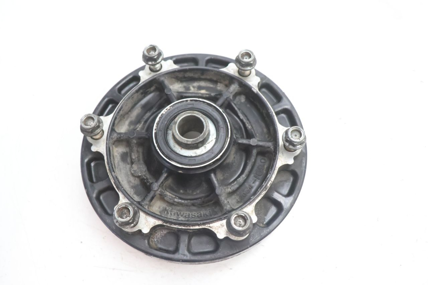 photo de SPROCKET MOUNT KAWASAKI GPX F ZX750F 750 (1986 - 1990) - Zoom on usage condition