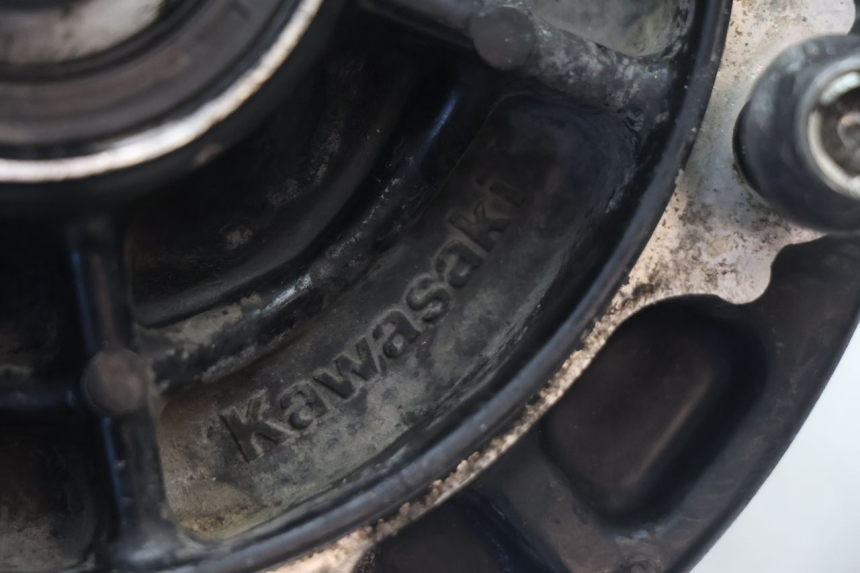 photo de SPROCKET MOUNT KAWASAKI GPX F ZX750F 750 (1986 - 1990) - Alternative perspective