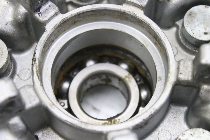 photo de SPROCKET CARRIER SUZUKI GSF S BANDIT 600 (2000 - 2004) - Zoom on usage condition