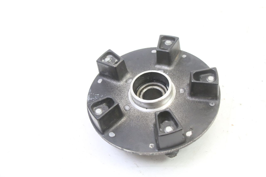 photo de SPROCKET MOUNT SUZUKI GSR 750 (2011 - 2017) - Alternative perspective