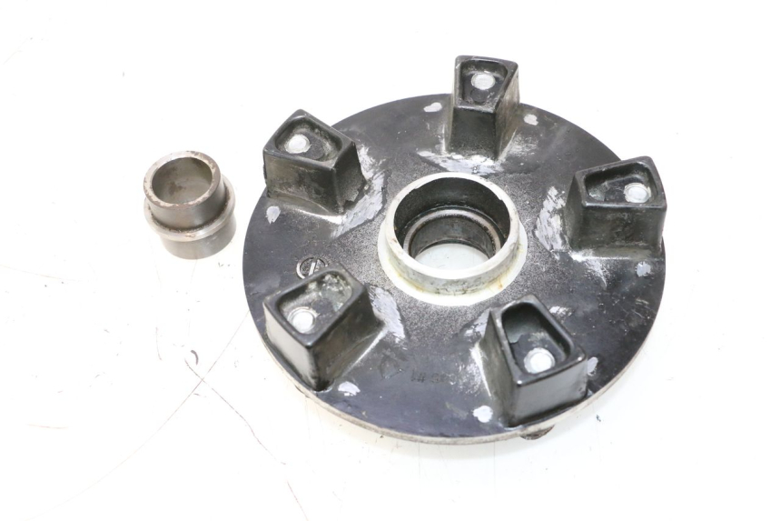 photo de SPROCKET MOUNT SUZUKI GSR 600 (2005 - 2012) - Alternative perspective