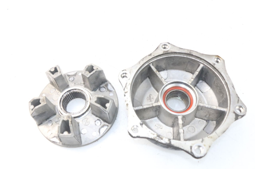 photo de SPROCKET MOUNT TRIUMPH SPRINT ST ABS 1050 (2005 - 2007) - Alternative perspective