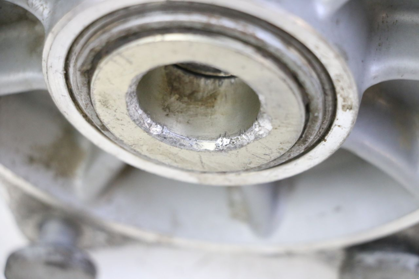 photo de SPROCKET MOUNT KTM SUPERENDURO R 950 (2005 - 2009) - Component detail