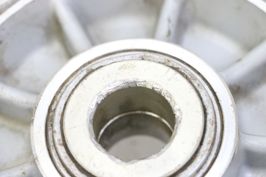 photo de SPROCKET MOUNT KTM SUPERENDURO R 950 (2005 - 2009) - Distinctive features