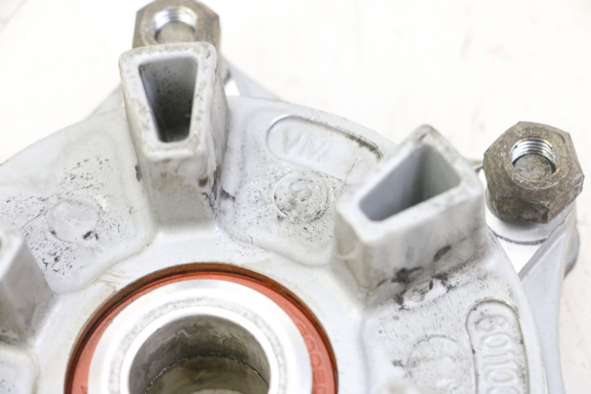 photo de SPROCKET MOUNT KTM SUPERENDURO R 950 (2005 - 2009) - Alternative perspective