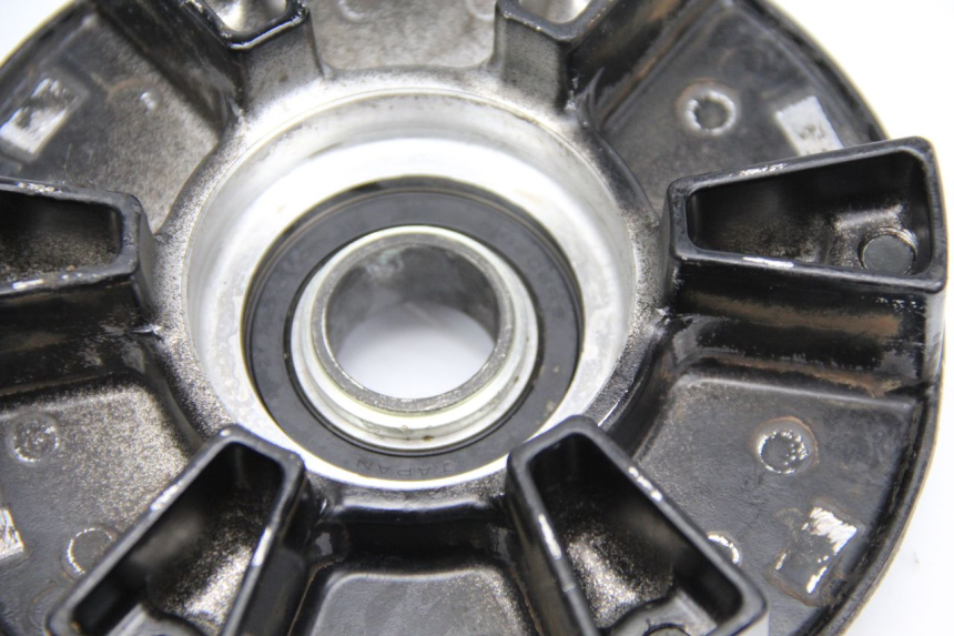 photo de SPROCKET MOUNT YAMAHA TDM ABS 900 (2002 - 2014) - Technical close-up