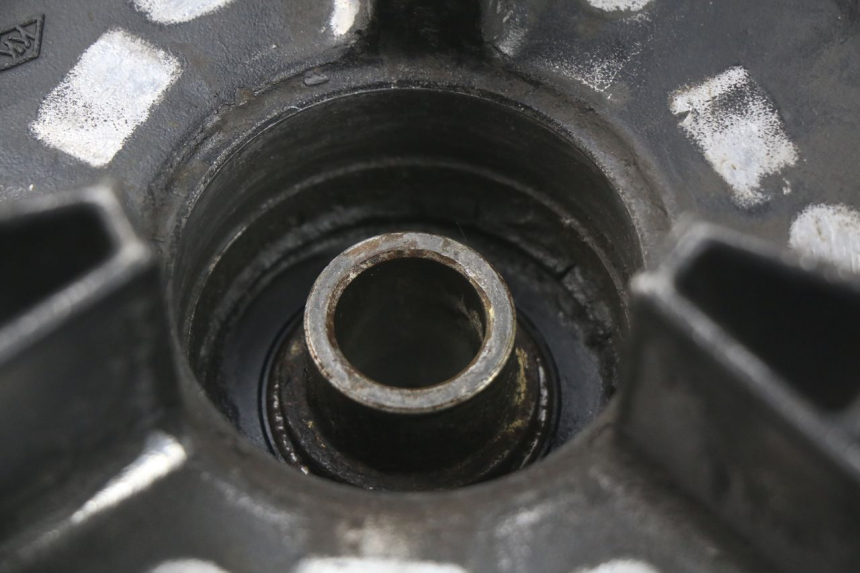 photo de SPROCKET MOUNT YAMAHA XJN XJ N DIVERSION 600 (1994 - 1997) - Zoom on usage condition