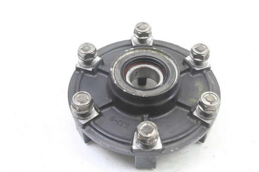 photo de SPROCKET MOUNT YAMAHA FZ6 FAZER S2 600 (2007 - 2011) - Technical close-up