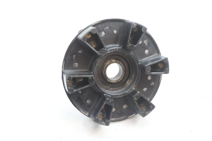 photo de SPROCKET MOUNT YAMAHA YZF R GENESIS 750 (1993 - 1998) - Alternative perspective